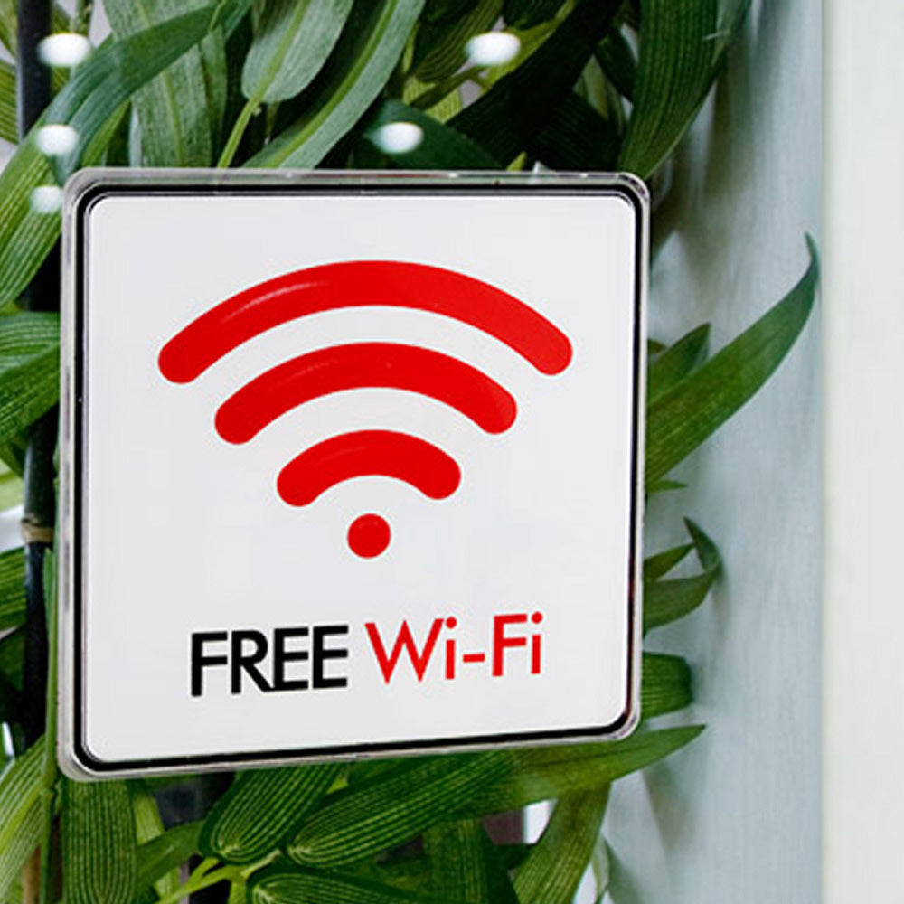 Free Wi-Fi 와이파이 표지판